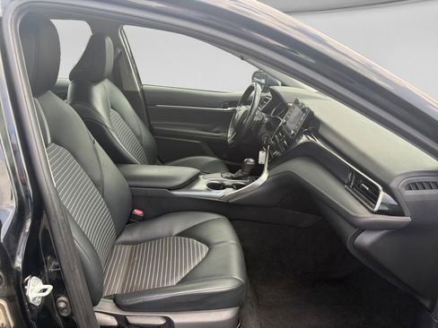 Used 2021 Toyota Camry SE FWD image 25