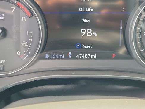Used 2022 Cadillac XT6 Premium Luxury w/ Technology Package AWD/4WD image 25