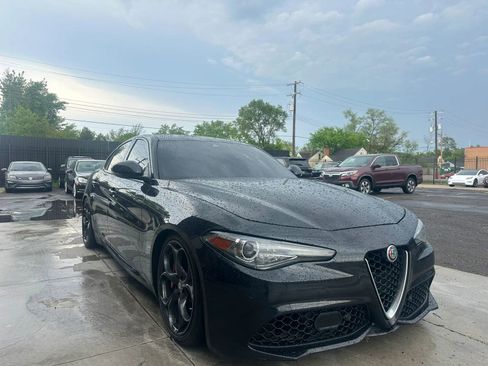 Used 2018 Alfa Romeo Giulia Ti Sport w/ Quick Order Package 22S Sport AWD/4WD image 3