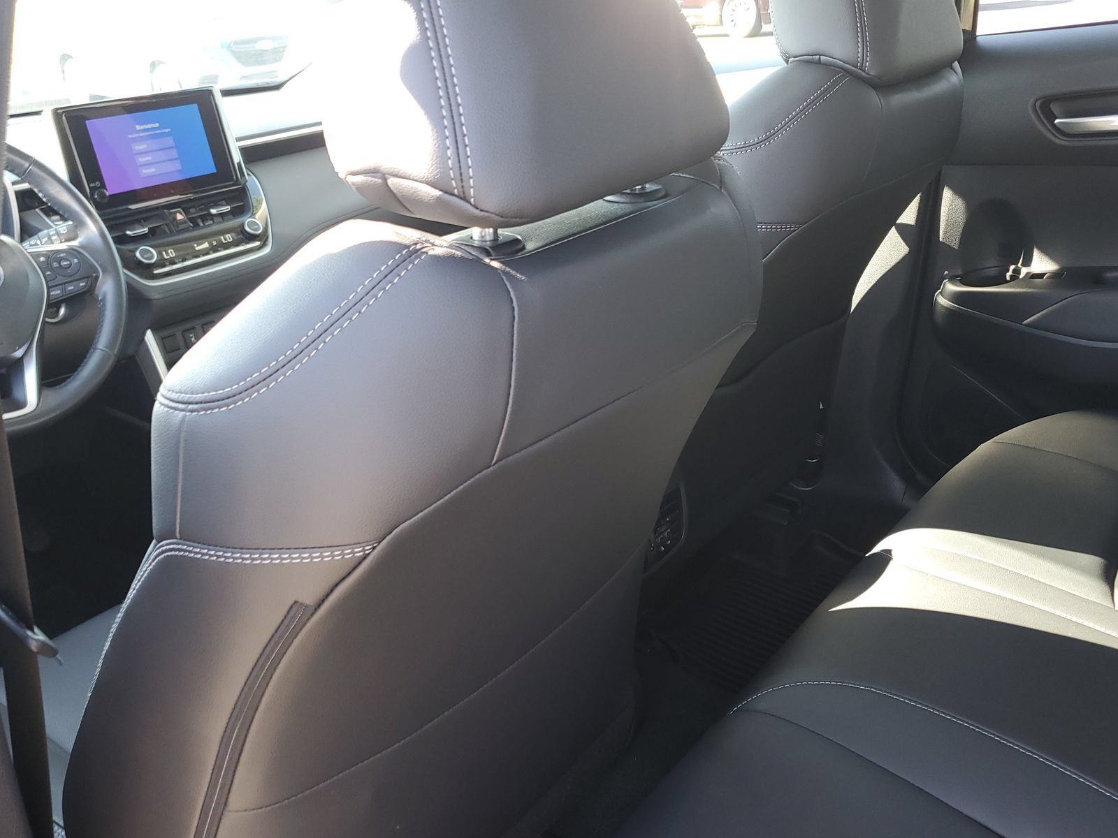 Used 2023 Toyota Corolla Cross XLE w/ Convenience Package AWD/4WD image 14