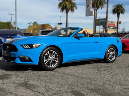 Used 2017 Ford Mustang Premium image 7