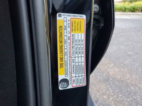 Used 2021 GMC Sierra 1500 AT4 w/ Driver Alert Package II image 33