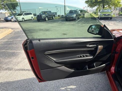 Used 2020 BMW 230i xDrive Convertible w/ Premium Package AWD/4WD image 9