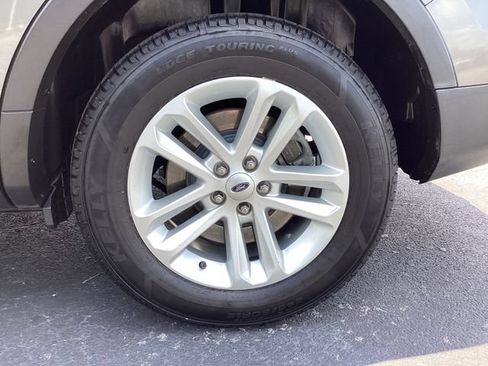 Used 2013 Ford Explorer XLT FWD image 9