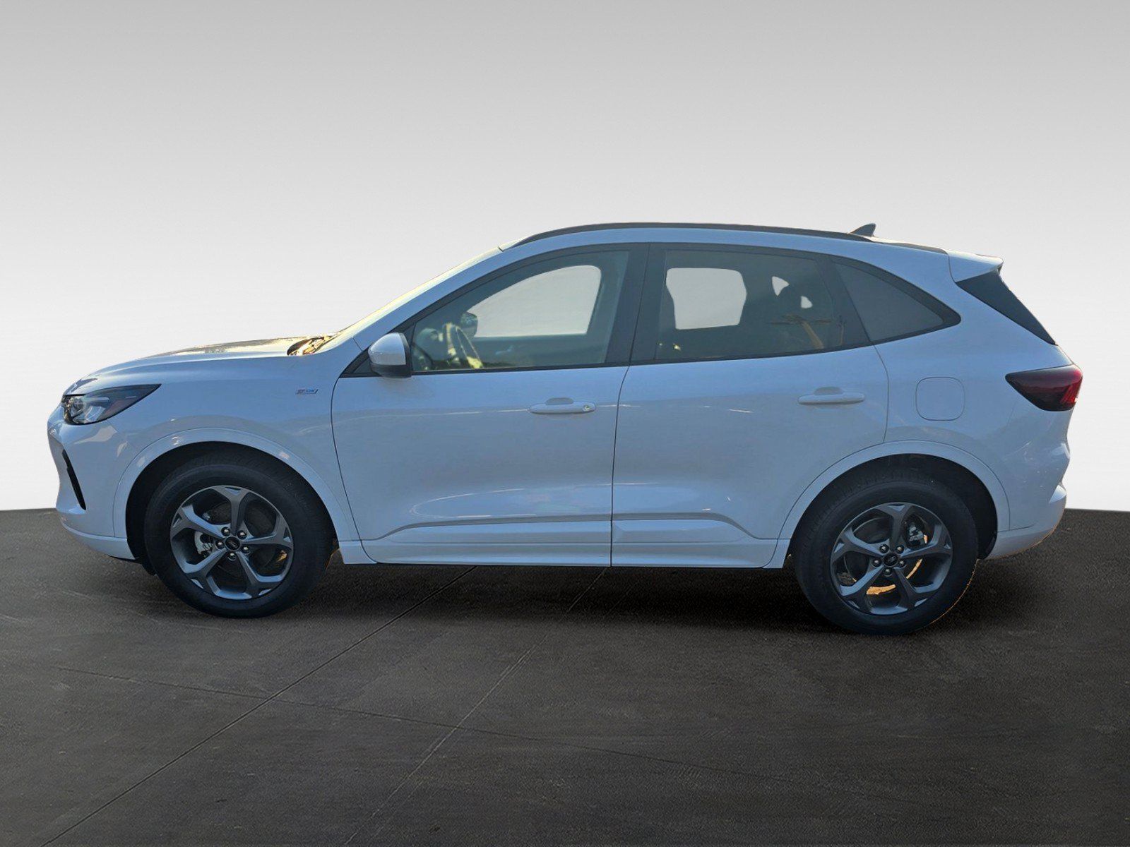 Used 2023 Ford Escape ST-Line Select AWD/4WD image 6