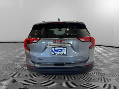 Used 2021 GMC Terrain SLE w/ Driver Convenience Package AWD/4WD image 4