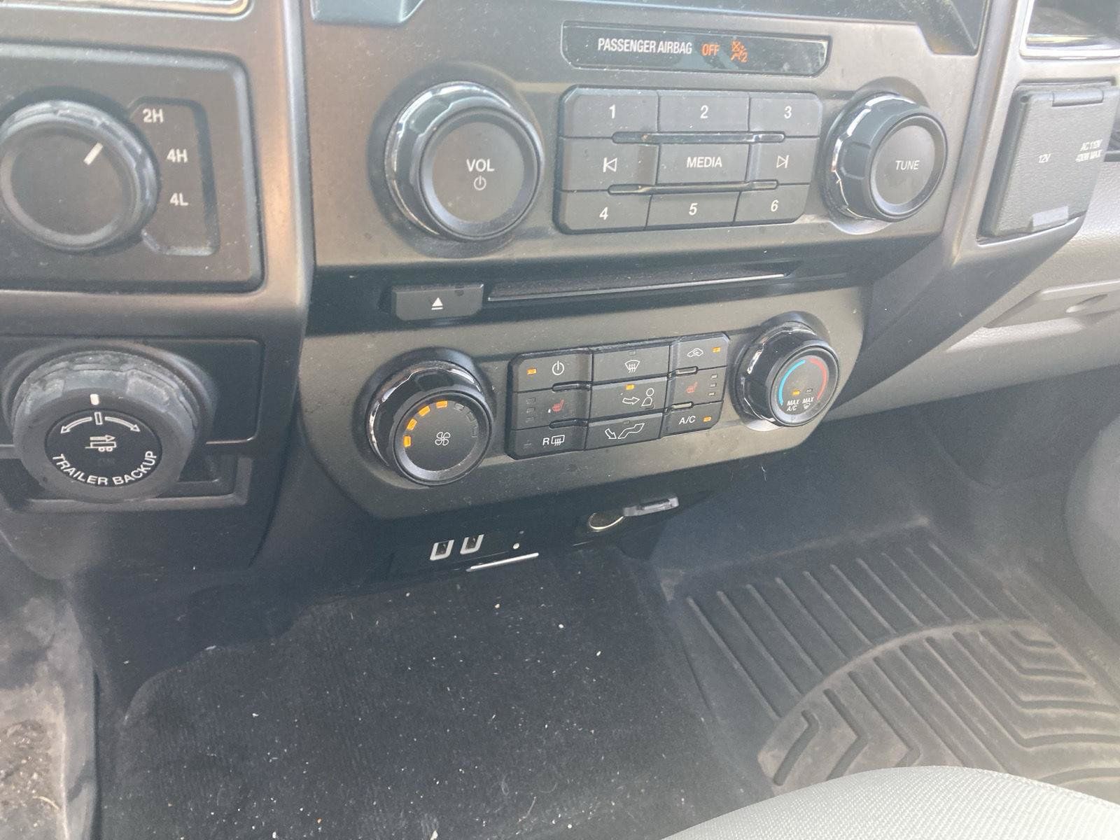 Used 2018 Ford F150 XLT w/ Equipment Group 302A Luxury AWD/4WD image 16