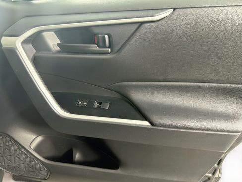 Used 2025 Toyota RAV4 LE FWD image 30