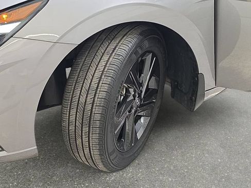 Used 2023 Hyundai Elantra SEL FWD image 31