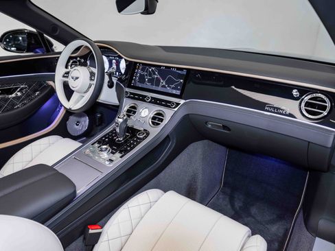Used 2024 Bentley Continental GT Mulliner image 4