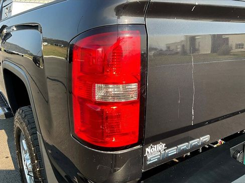 Used 2015 GMC Sierra 3500 Denali w/ Duramax Plus Package image 31