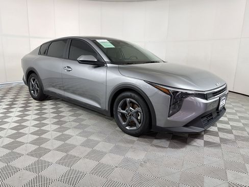 Used 2025 Kia K4 FWD image 7