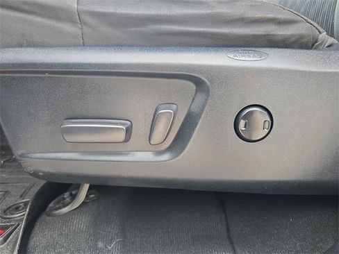 Used 2016 Toyota Tundra SR5 image 15