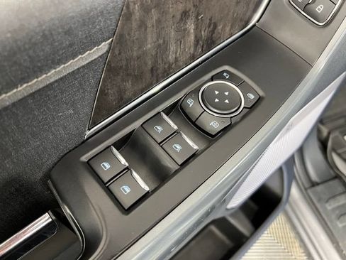 Used 2022 Ford F150 Lariat AWD/4WD image 24