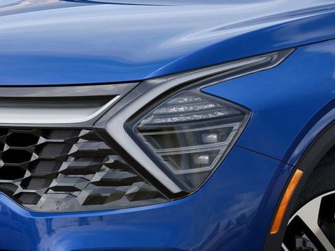 Certified 2025 Kia Sportage EX image 10