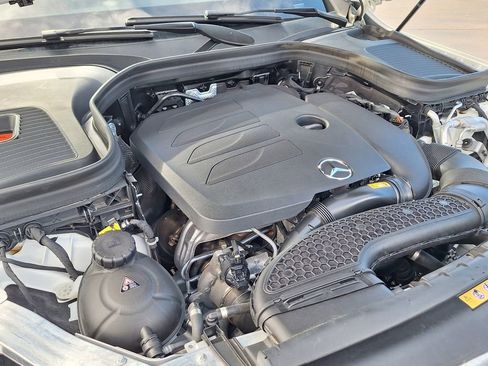 Used 2022 Mercedes-Benz GLC 300 4MATIC image 32