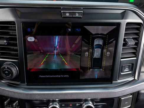 Used 2025 Ford F450 Platinum w/ FX4 Off-Road Package image 29