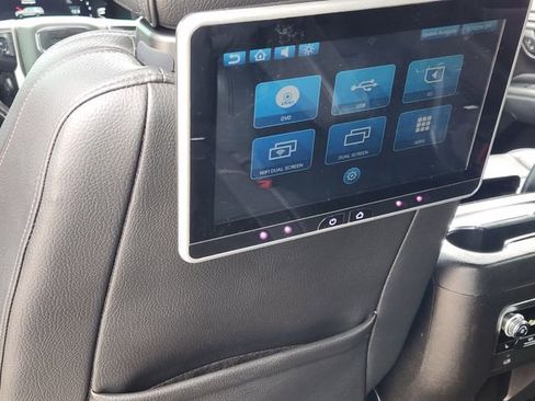 Used 2022 GMC Yukon XL Denali image 30