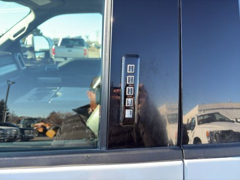 Used 2021 Ford F350 Lariat w/ Lariat Ultimate Package image 11