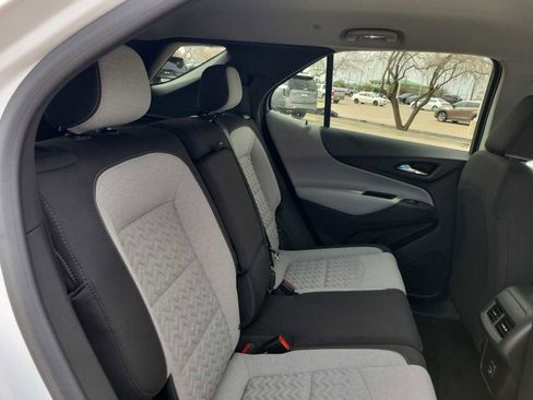 Used 2024 Chevrolet Equinox LT image 9