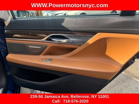 Used 2022 BMW 750Li xDrive AWD/4WD image 30