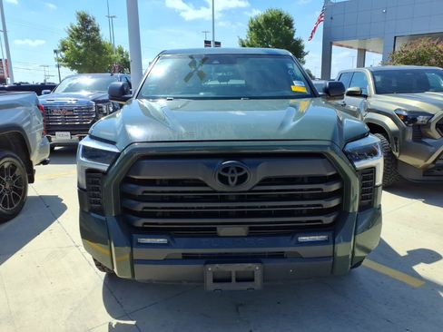 Used 2022 Toyota Tundra SR5 RWD image 2