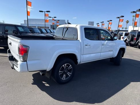 Used 2017 Toyota Tacoma Limited w/ Tow Package AWD/4WD image 13