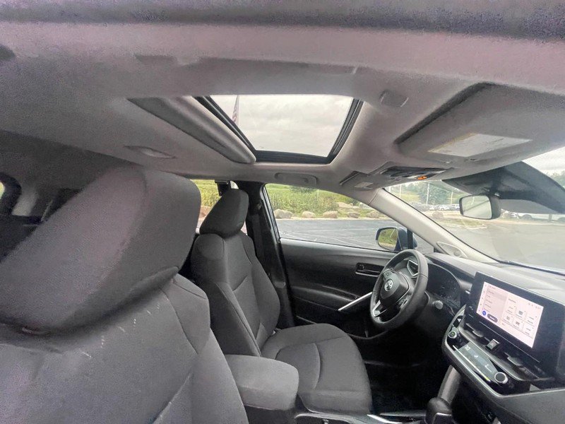 Used 2023 Toyota Corolla Cross LE w/ Moonroof Package FWD image 10
