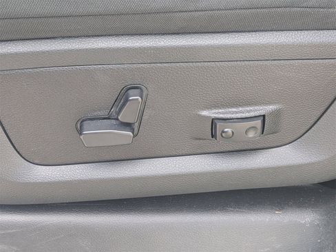 Used 2024 RAM 3500 Big Horn image 21