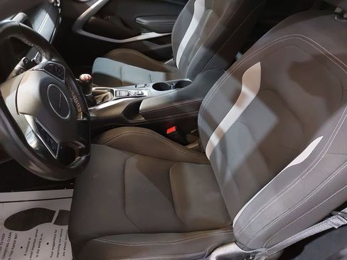 Used 2022 Chevrolet Camaro LT RWD image 16