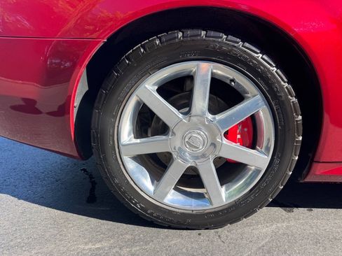 Used 2006 Cadillac XLR RWD image 19