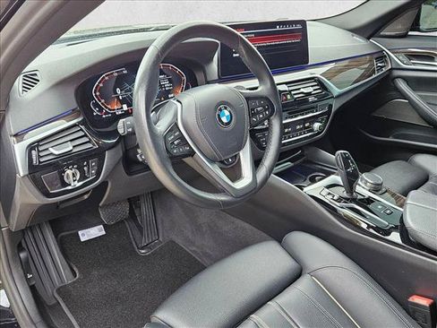 Used 2023 BMW 530i RWD image 10