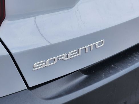 Certified 2023 Kia Sorento SX Prestige AWD/4WD image 11
