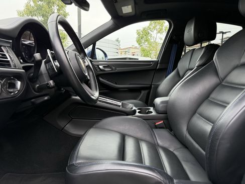 Certified 2023 Porsche Macan GTS image 13