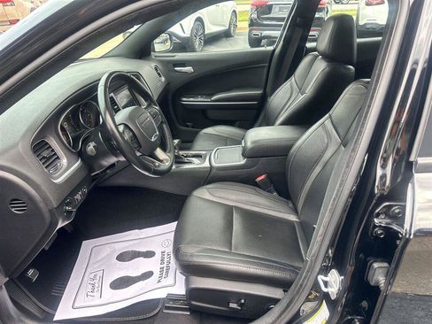 Used 2021 Dodge Charger SXT w/ Leather Interior Group RWD image 33