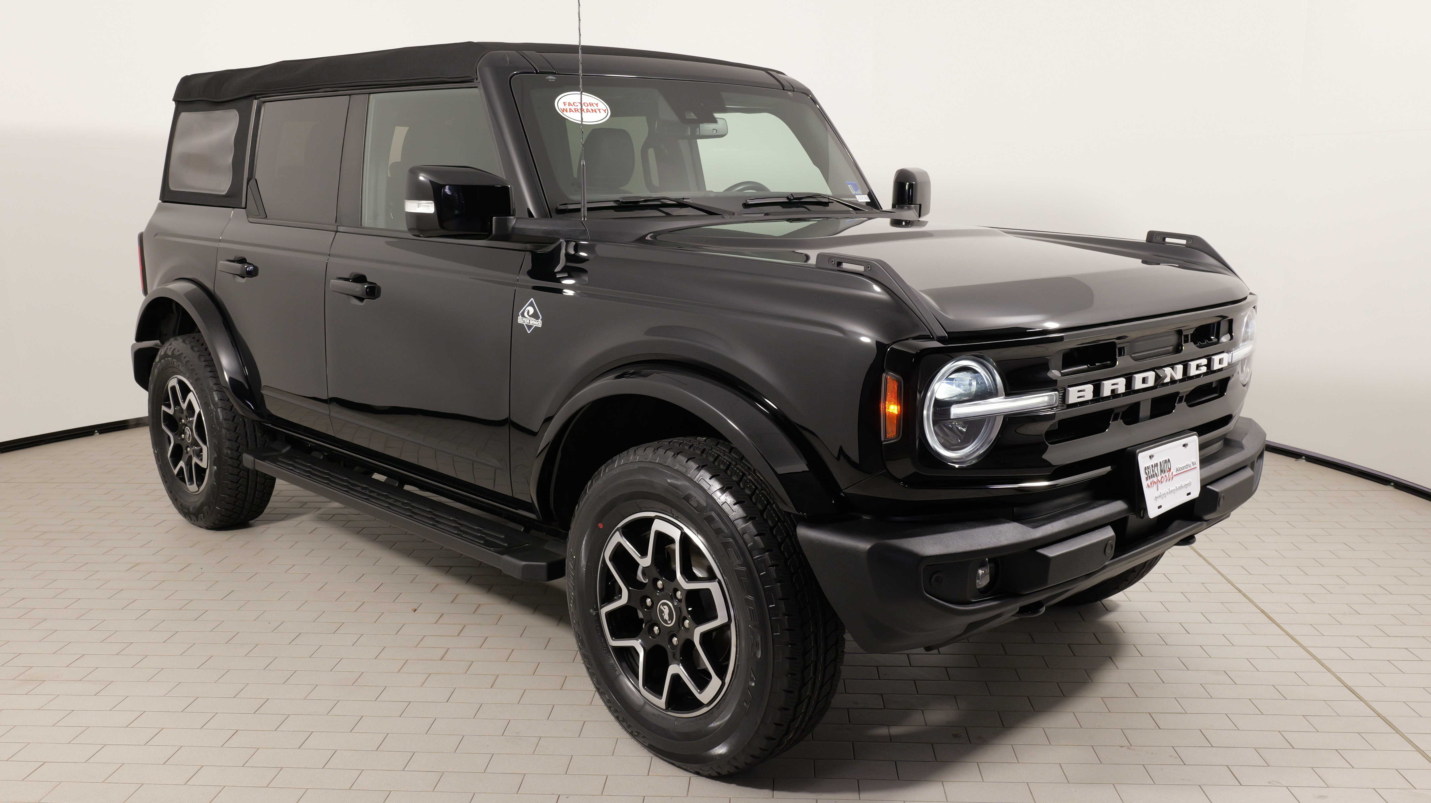 Used 2024 Ford Bronco Outer Banks AWD/4WD image 6