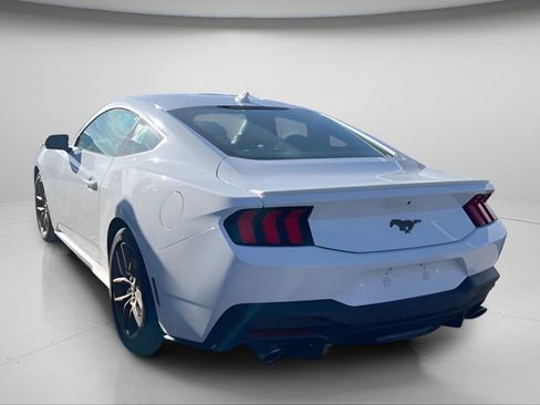 Used 2024 Ford Mustang Premium image 9