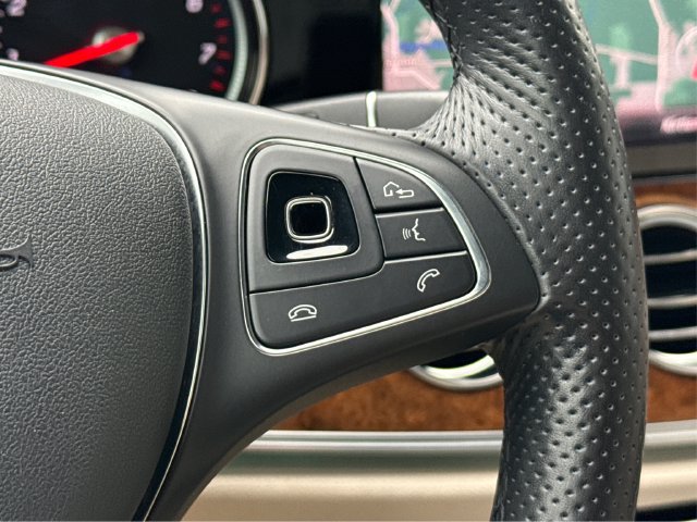 Used 2018 Mercedes-Benz E 300 4MATIC image 35