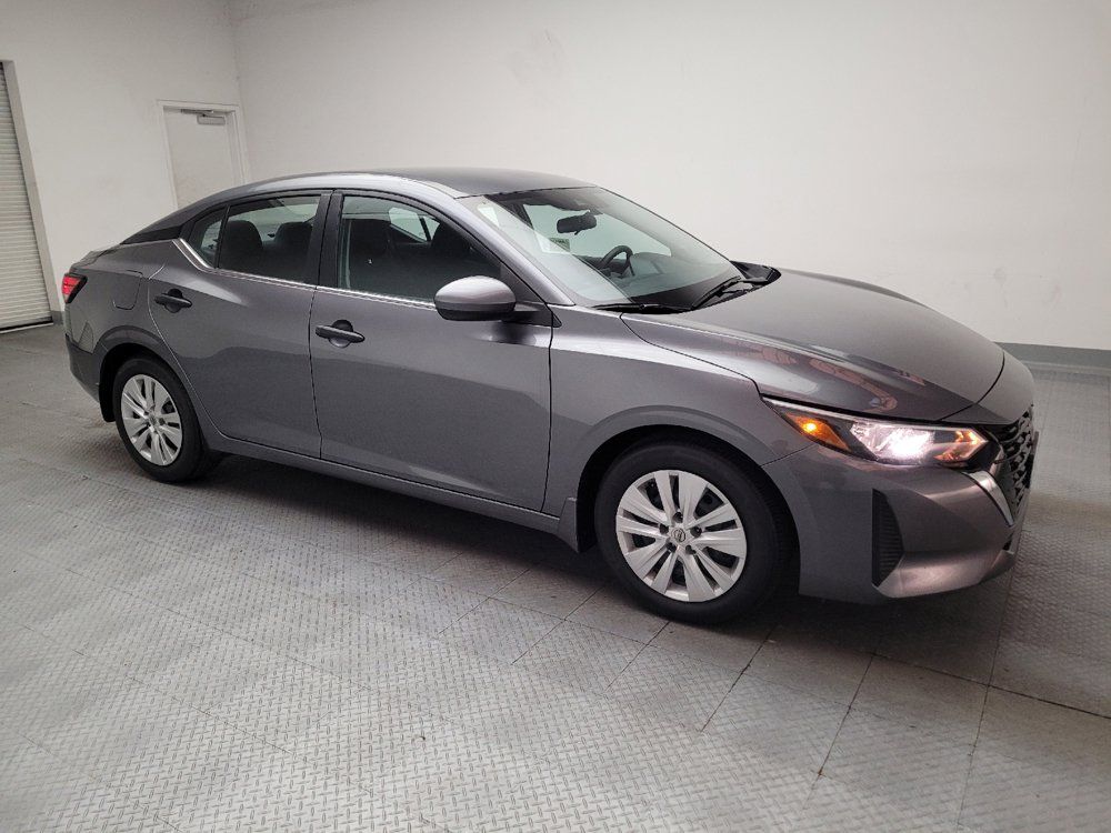 Used 2025 Nissan Sentra S FWD image 11