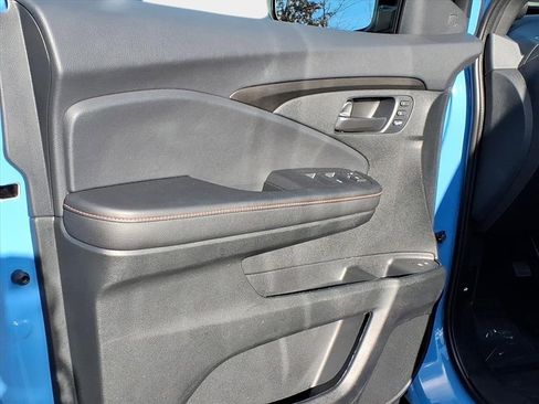 Used 2025 Honda Passport TrailSport image 7