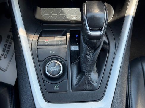 Used 2021 Toyota RAV4 XSE AWD/4WD image 15
