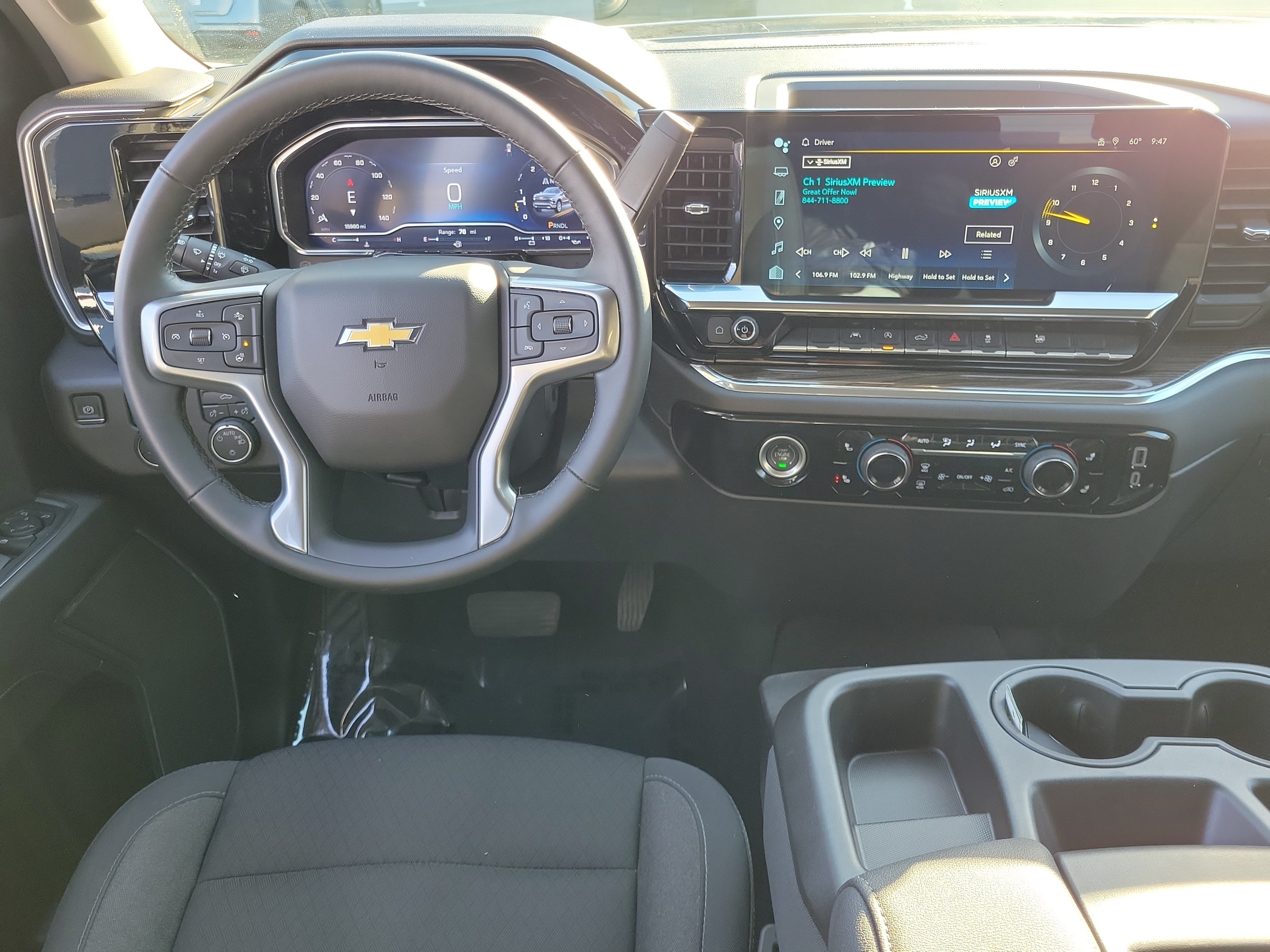 Used 2024 Chevrolet Silverado 1500 LT AWD/4WD image 10