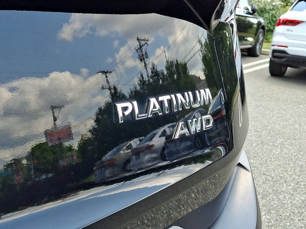Used 2023 Nissan Rogue Platinum w/ Platinum Premium Package AWD/4WD image 32