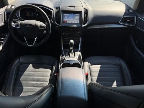 Used 2018 Ford Edge SEL w/ Equipment Group 201A FWD image 8