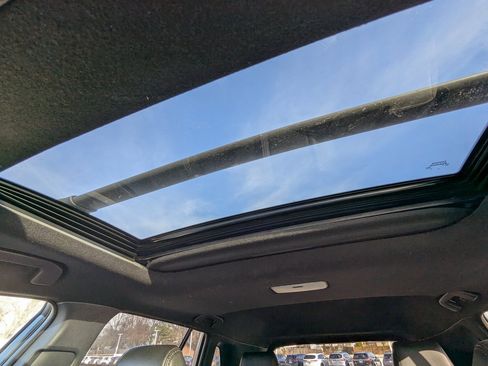 Used 2023 Toyota Corolla Cross XSE image 22