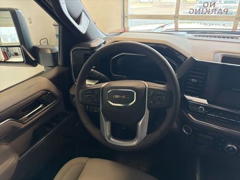 New 2026 GMC Sierra 3500 SLT w/ SLT Premium Package AWD/4WD image 34