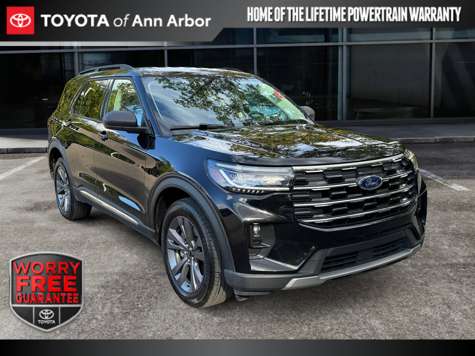 Used 2025 Ford Explorer Active w/ Active Comfort Package AWD/4WD image 1