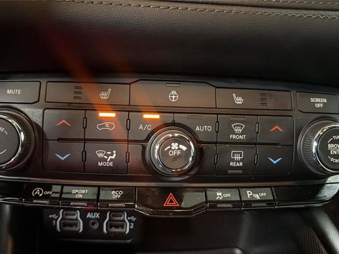 Used 2022 Dodge Durango GT AWD/4WD image 12