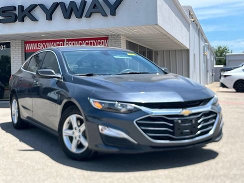 Used 2019 Chevrolet Malibu LS FWD image 1