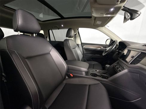 Used 2021 Volkswagen Atlas SE w/ Panoramic Sunroof Package FWD image 40